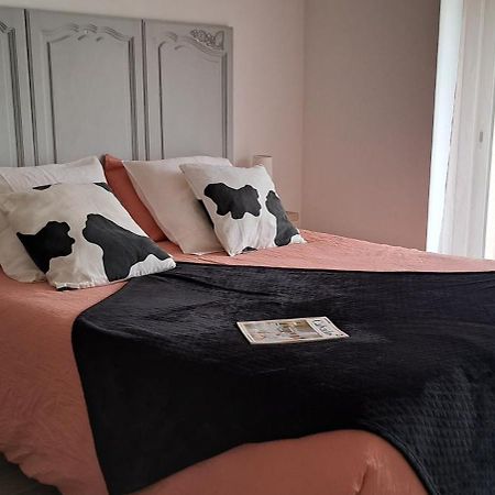 La Bergerie Du Mesnil Bed & Breakfast Livry  ภายนอก รูปภาพ