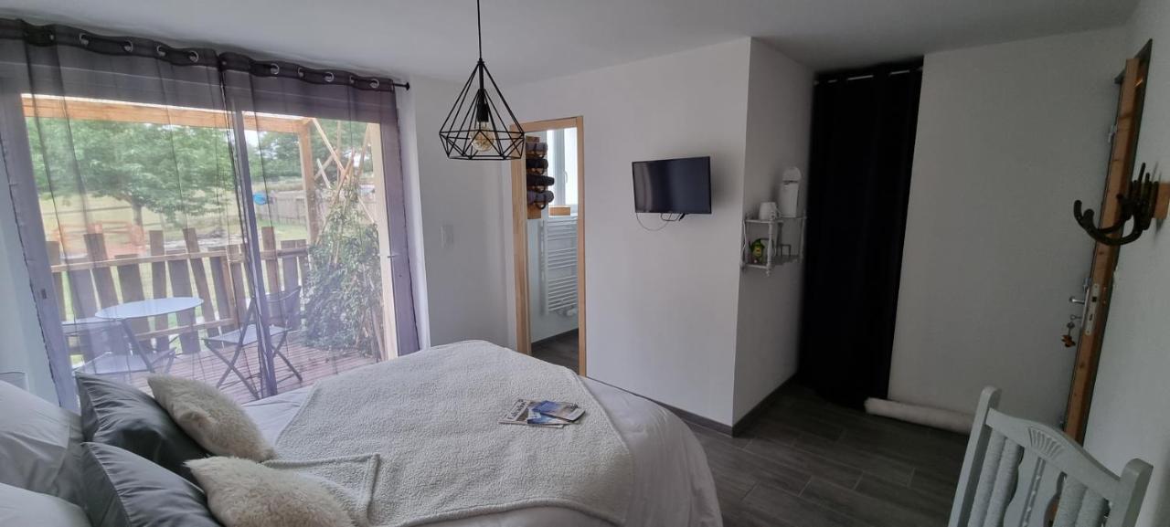 La Bergerie Du Mesnil Bed & Breakfast Livry  ภายนอก รูปภาพ